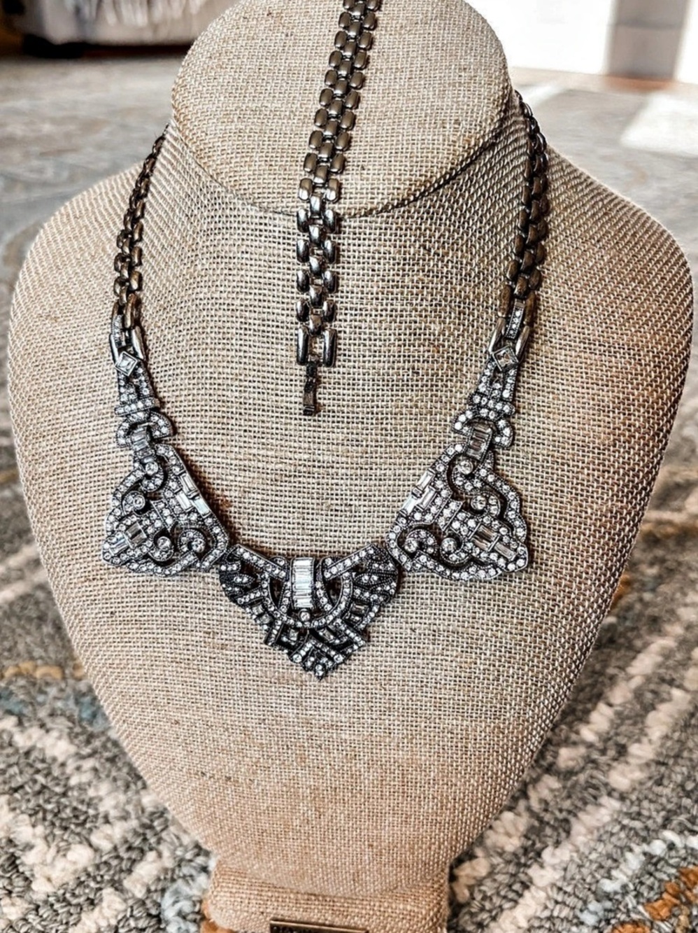 Chloe & Isabel “Art Deco” statement necklace, incl. silver & gold chains